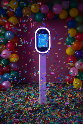 Open-air photo booth